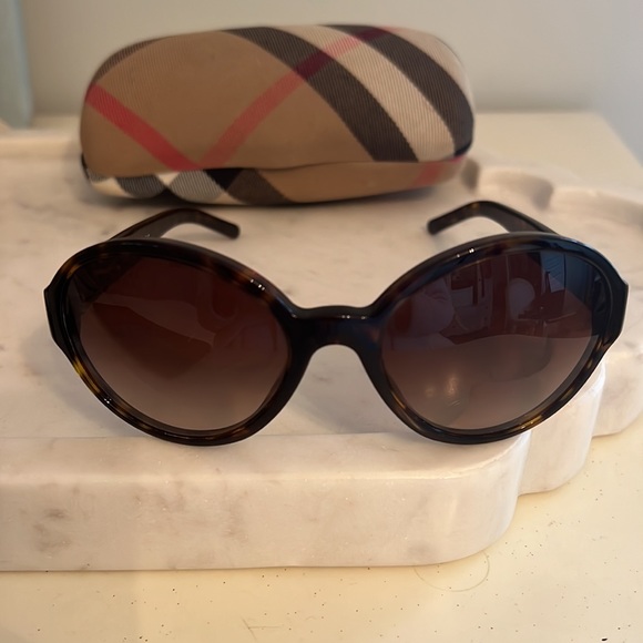 Burberry Women's Sunglasses and Case - Picture 13 of 14